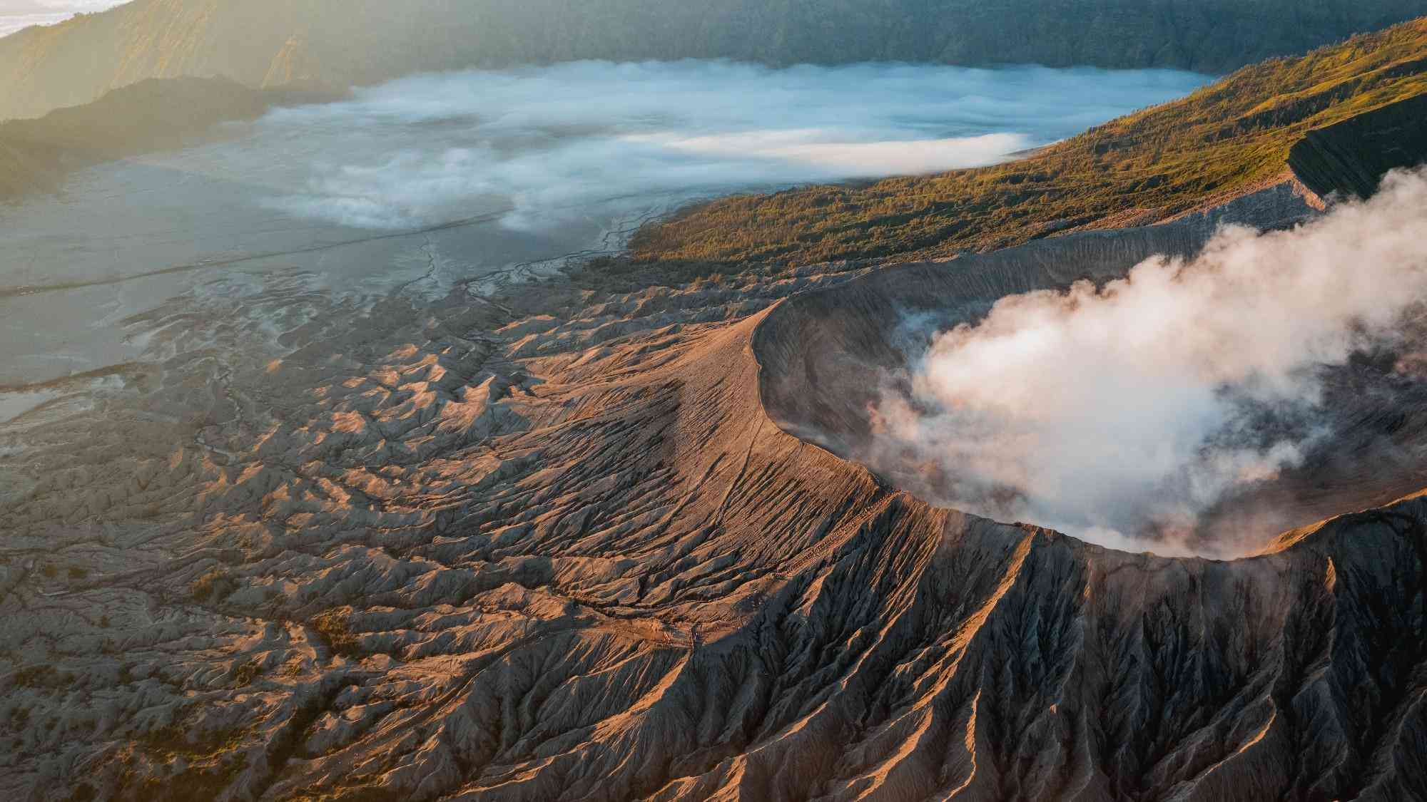 可以近距离接触的火山布罗莫火山,布罗莫火山游玩攻略送你!