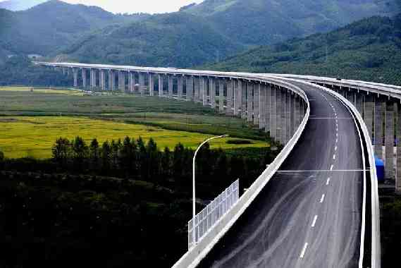 中国最美的童话公路——通丹高速