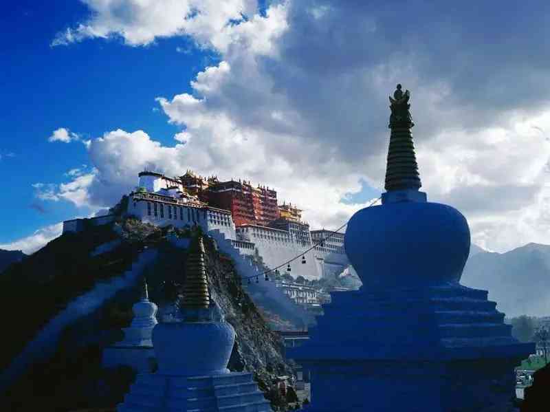 西藏布达拉宫里的仓央嘉措