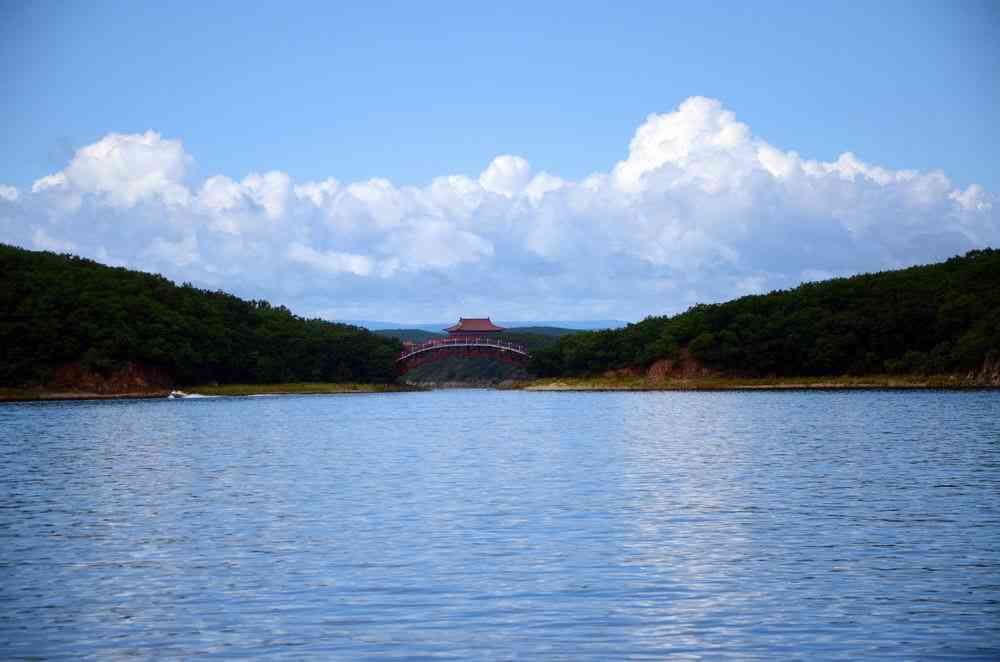 镜泊湖旅游实用攻略，镜泊湖景区都有哪些看点？