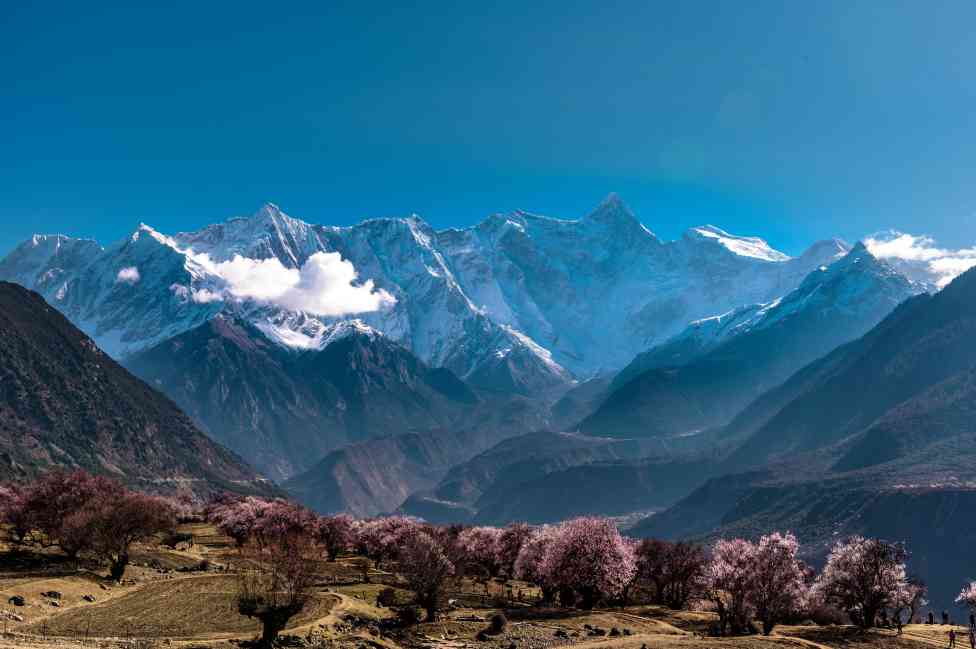 南迦巴瓦峰在哪里?南迦巴瓦峰风景几月份最美?