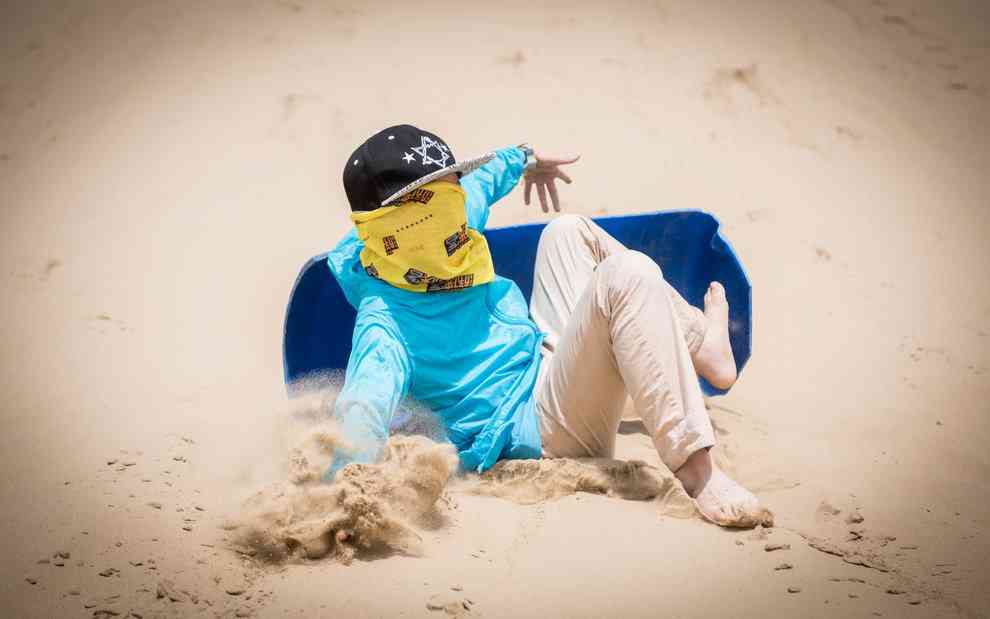 不去沙漠，青海一样可以“玩沙”