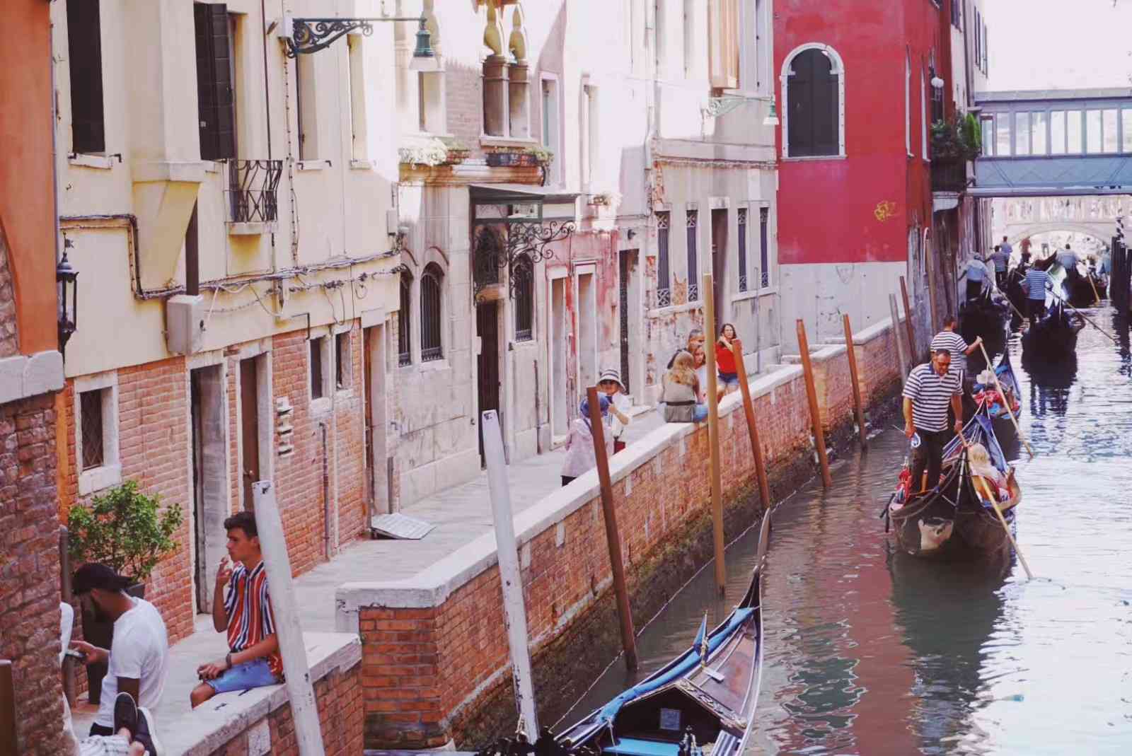 沉溺在威尼斯的一天，让你的水城威尼斯之旅不虚度