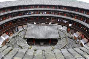 厦门到土楼旅游<永定土楼王(承启楼)一日游>永定土楼一日游